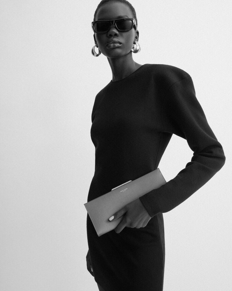 Midnight small clutch in smooth leather