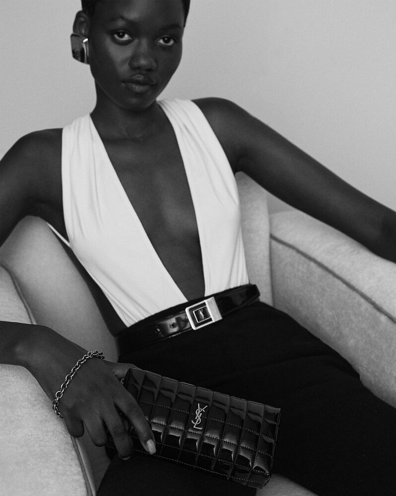 CASSANDRE MATELASSÉ CARRÉ pouch on chain in shiny canvas