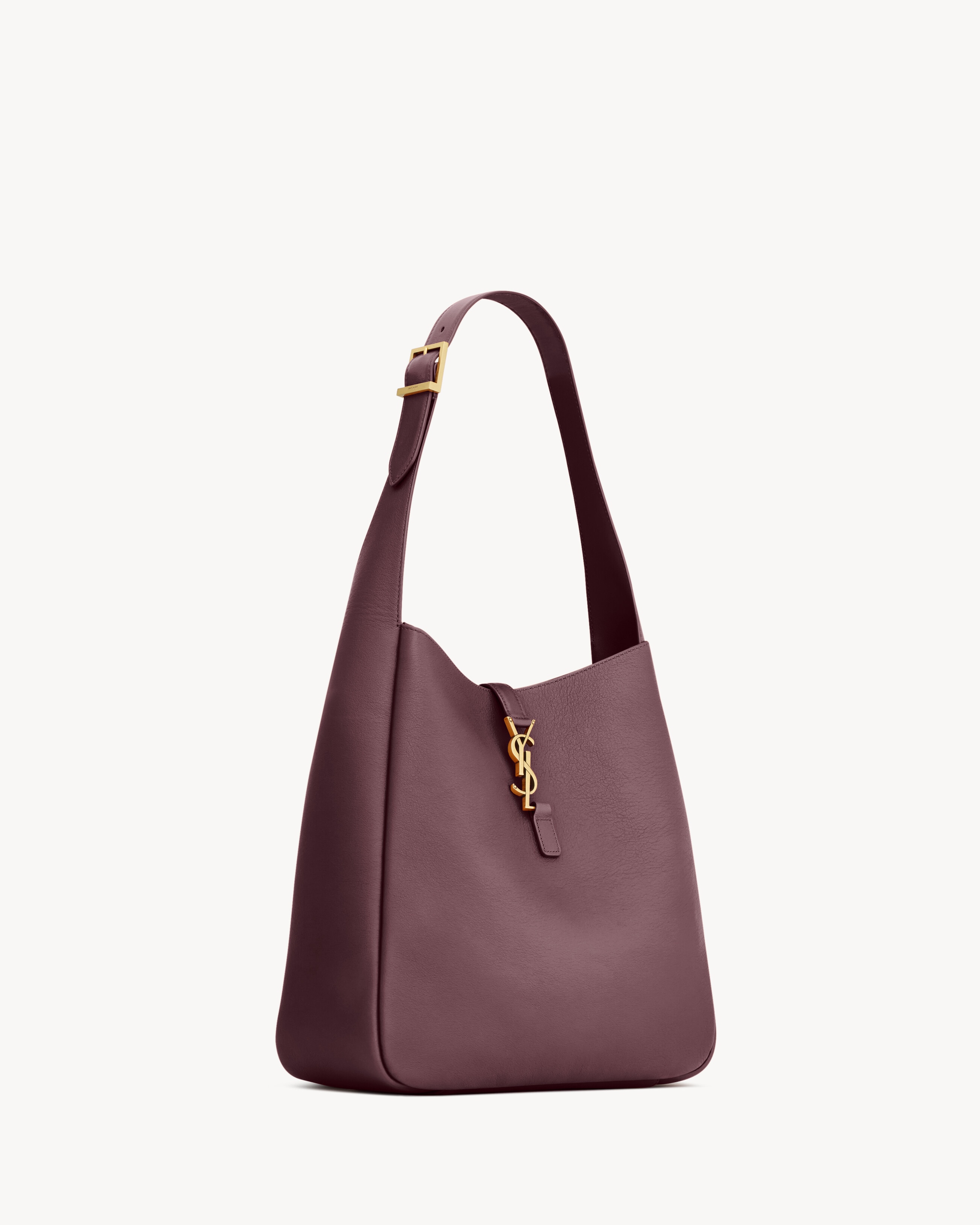 LE 5 À 7 supple large in grained leather