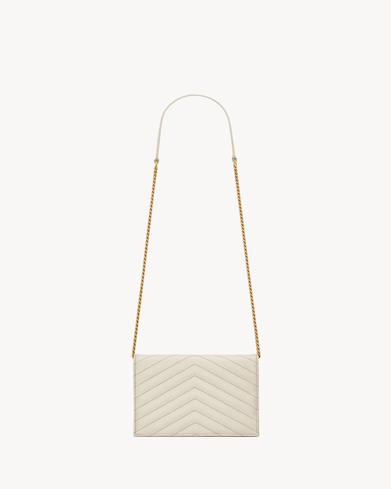 CASSANDRE ENVELOPE CHAIN WALLET IN GRAIN DE POUDRE LEATHER