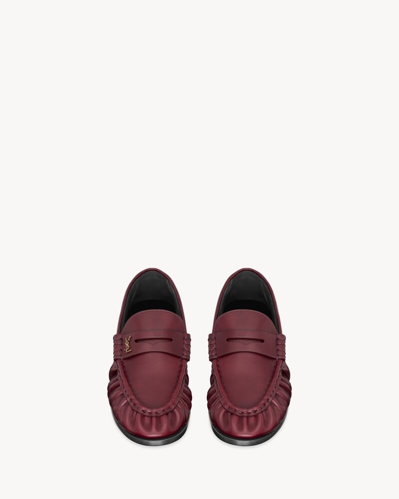 LE LOAFER supple in smooth leather