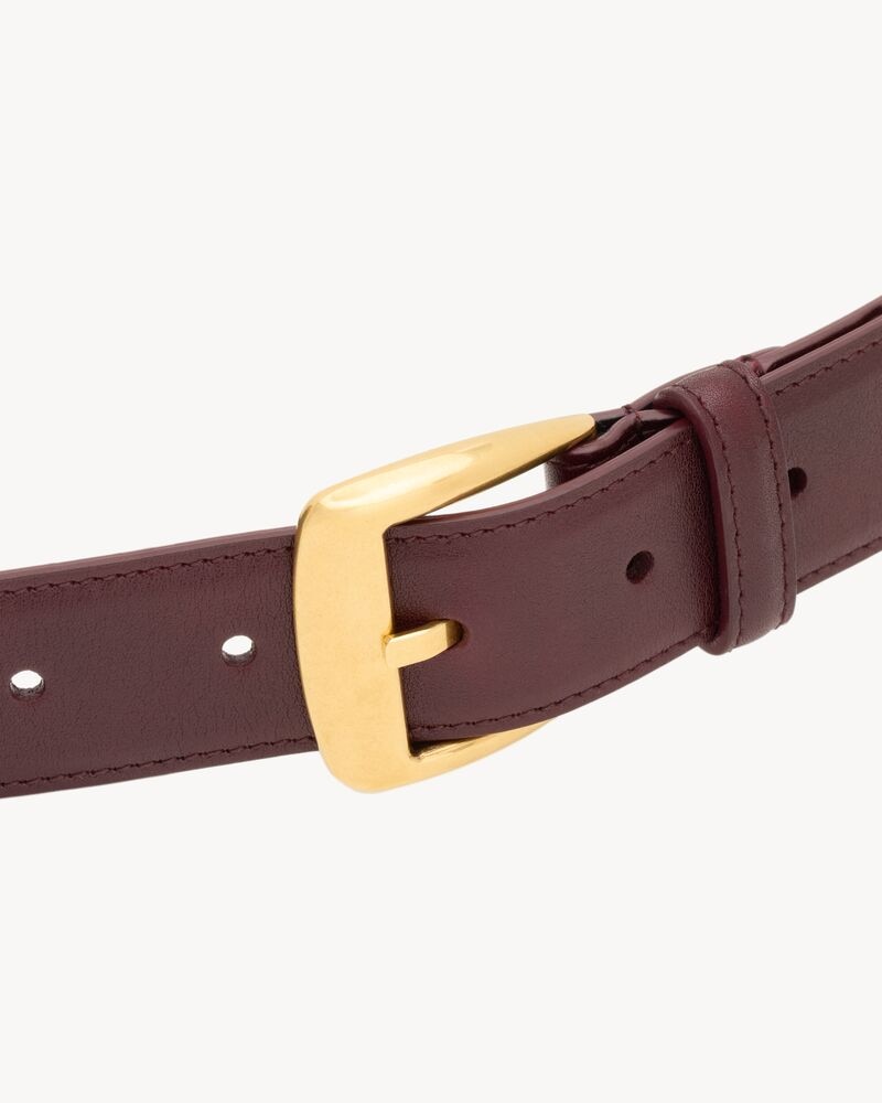 trapezoid belt in grained leather