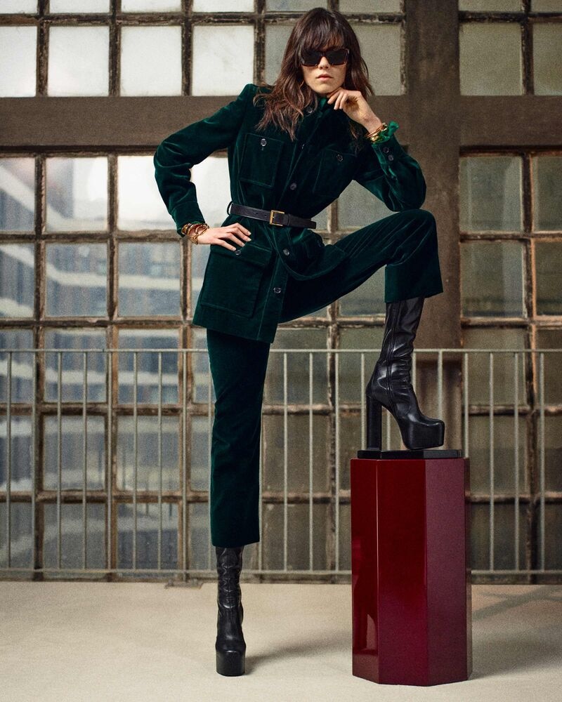 Looks > Women Fall 25 > Look 17